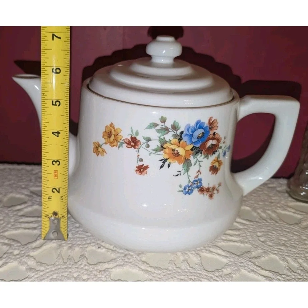 Vintage‎ ceramic Teapot / Coffee Pot Drip-o-lator Floral Flower White MCM 50's